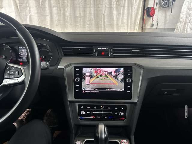 Volkswagen Passat 2.0TDI Business NAVI LED KAMERA CARPLAY