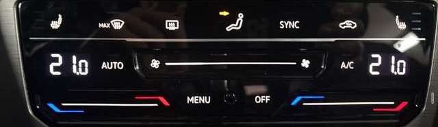 Volkswagen Passat 2.0TDI Business NAVI LED KAMERA CARPLAY