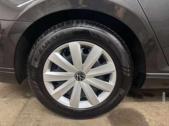 Volkswagen Passat 2.0TDI Business NAVI LED KAMERA CARPLAY