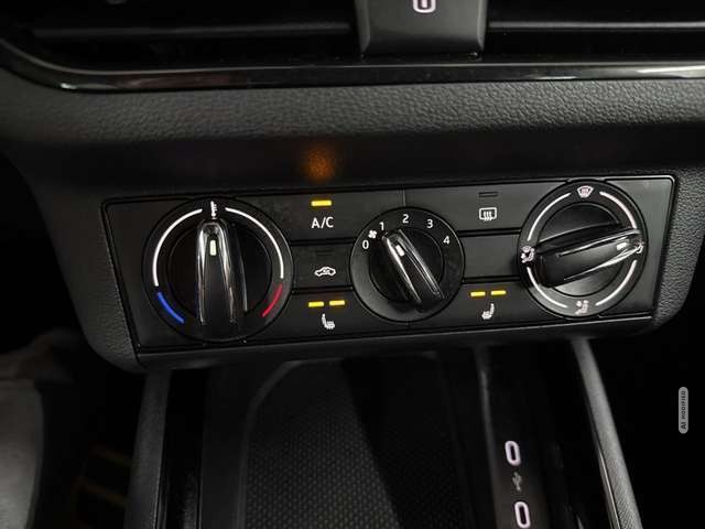 Skoda Scala 1.0TSI Ambition Klima Sitzheizung DAB Temp