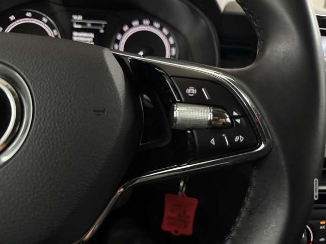 Skoda Scala 1.0TSI Ambition Klima Sitzheizung DAB Temp