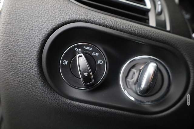 Porsche Macan GTS, LED, AHK, Pano, Luft, 20-Zoll, 1. Hand