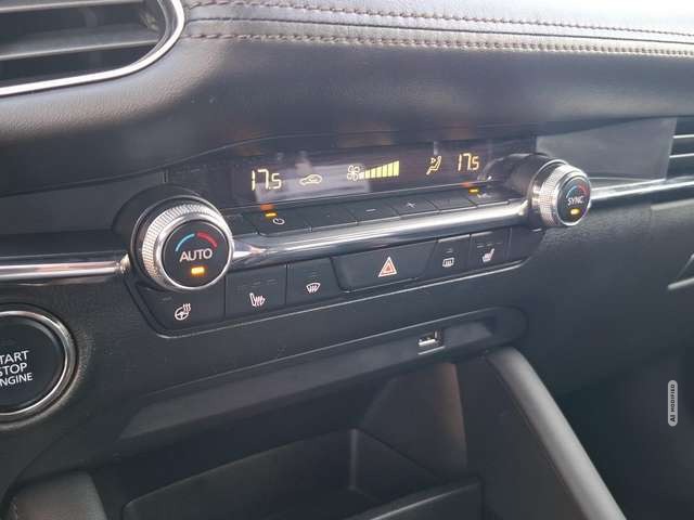 Mazda 3 3 Selection 2.0 KLIMA / BOSE / LED / NAVI / KAMERA