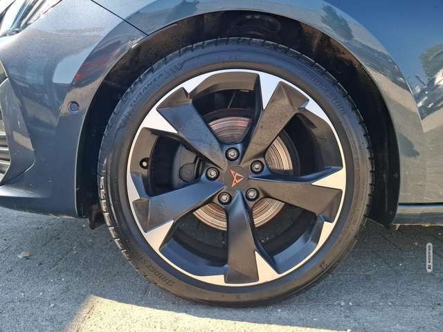 Cupra Leon Sportstourer 1.5 eTSI DSG / MATRIX / KAMERA / NAVI