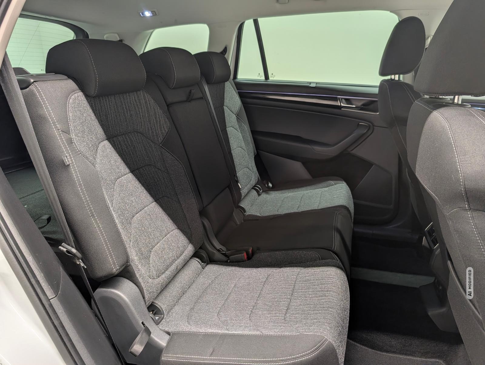 Skoda Kodiaq Style 4x4 7-Sitze/LED/Navi/Kam/SHZ/AHK