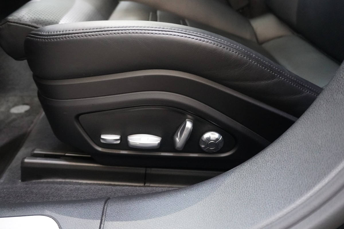 Porsche Panamera 4 PDLS Pano R.Cam Memory Bose 