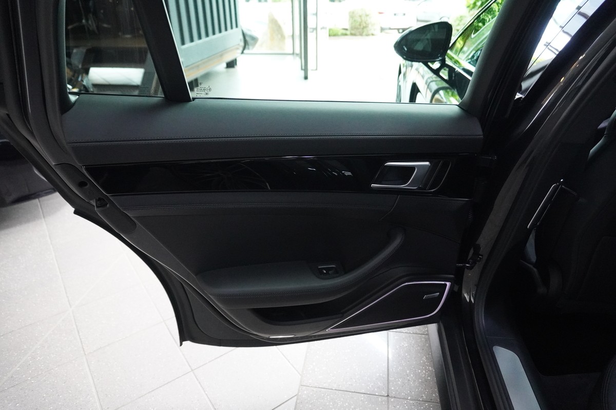 Porsche Panamera 4 PDLS Pano R.Cam Memory Bose 