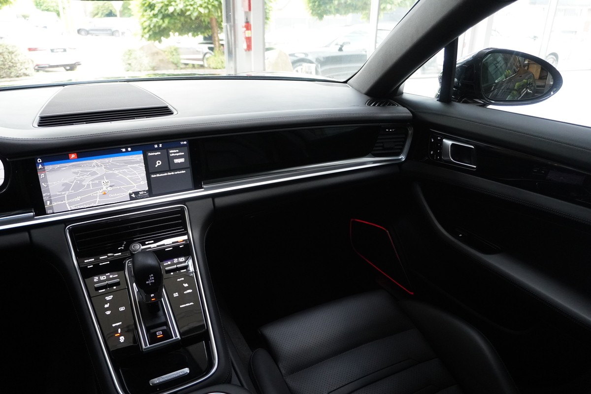 Porsche Panamera 4 PDLS Pano R.Cam Memory Bose 