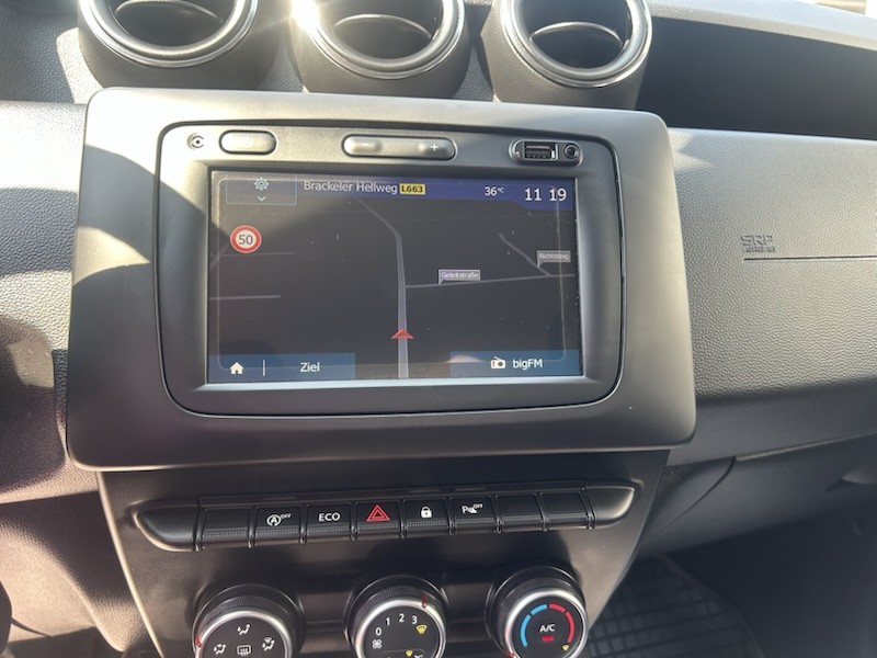 Dacia Duster SCe 115 S&S KLIMA*NAVI*BTH*ALU*PDC*R-CAM*AHK