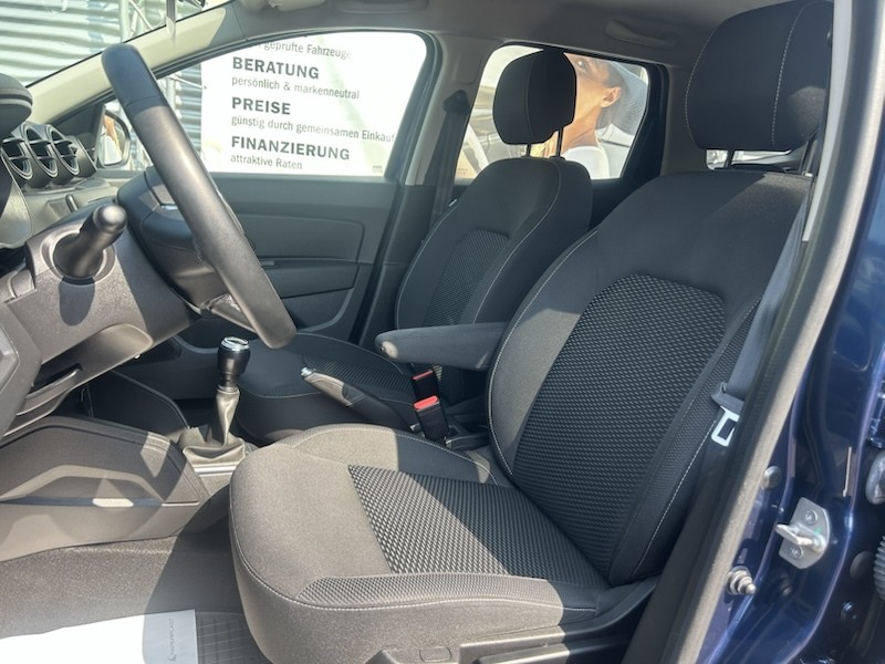 Dacia Duster SCe 115 S&S KLIMA*NAVI*BTH*ALU*PDC*R-CAM*AHK