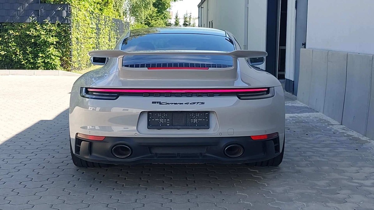 Porsche 992 Carrera 3.0 GTS 4 AERO-KIT / 1. HAND / LIFT / ACC / LED