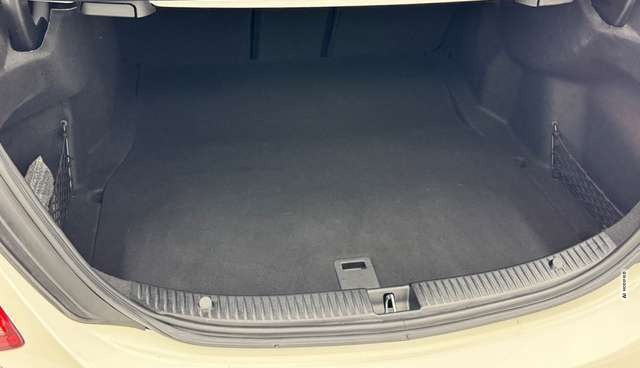 Mercedes-Benz C 200 AMG Line *VOLL*HEAD*LUFT*PANO*LEDER*