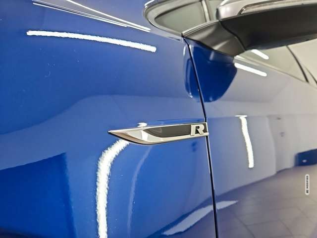 Volkswagen Golf R Lim. 4Motion 300PS*DIGITAL*LED*KAM*LEDER*