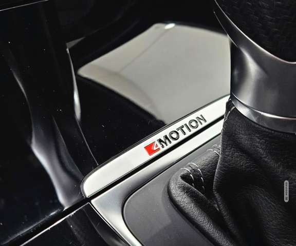 Volkswagen Golf R Lim. 4Motion 300PS*DIGITAL*LED*KAM*LEDER*