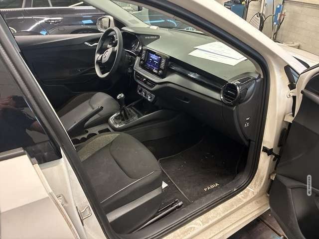 Skoda Fabia Active*PDC*LED** SHITZHEIZUNG*GARANITE*