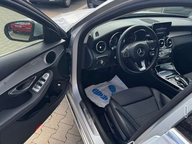 Mercedes-Benz C 200 Lim. 184 PS *NAVI*LED*PARK*TOTW*