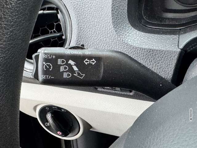 Seat Mii Style *4-TÜR*NAVI*TEMP*SHZ*ALLWETTER*