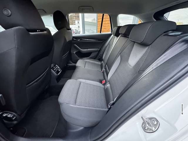 Skoda Octavia Combi 2.0 TDI Ambition DSG *NAVI*LED*KES