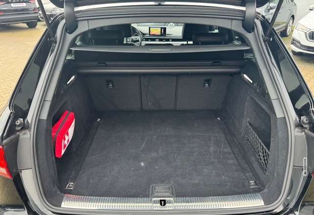 Audi A4 Avant 40 TFSI sport S-Line *NAVI*XEN*LEDER*