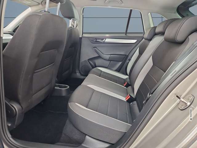Skoda Rapid Spaceback Ambition *PANO*AUTOM*KLIMA*TOP*