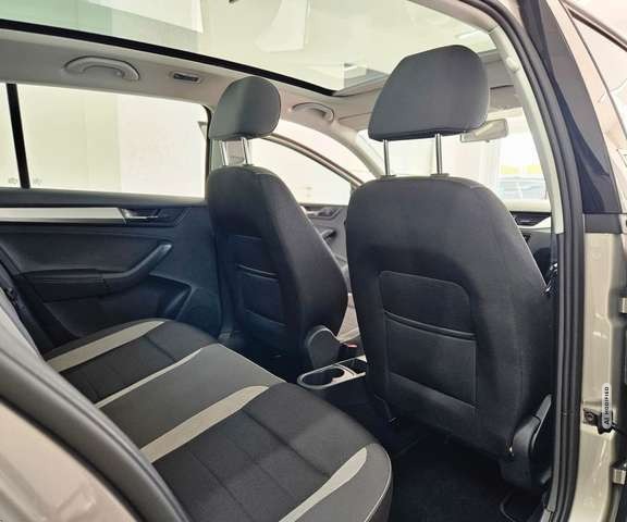 Skoda Rapid Spaceback Ambition *PANO*AUTOM*KLIMA*TOP*