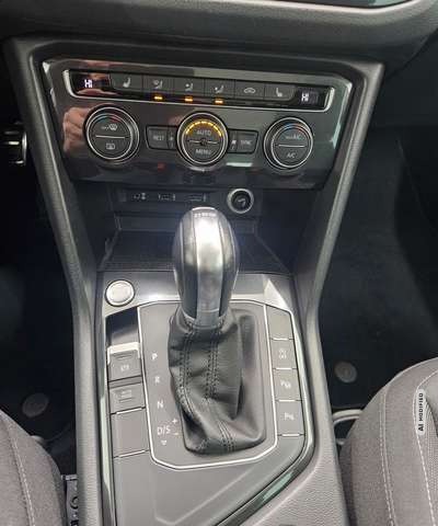 Volkswagen Tiguan Highline 2.0 TDI DSG *PDC*KAM*PANO*ACC*