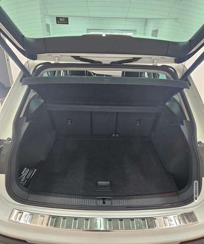 Volkswagen Tiguan Highline 2.0 TDI DSG *PDC*KAM*PANO*ACC*