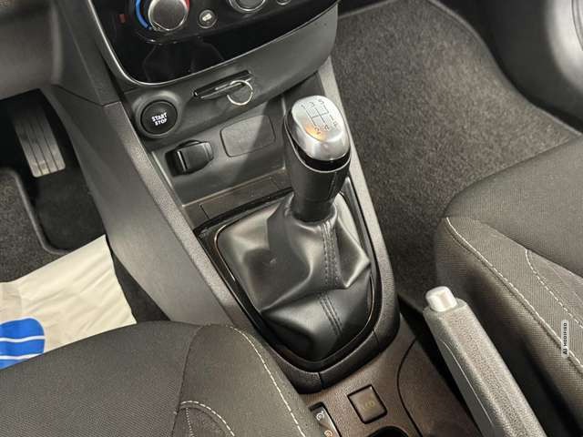 Renault Clio IV 1.2 Limited Navi*Tempo*PDC*Klima*Isofix