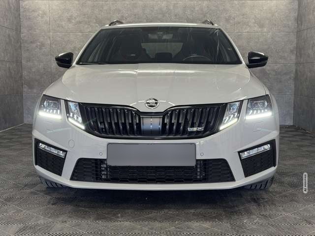 Skoda Octavia 2.0 TDI RS 4x4 DSG*Navi*LED*ACC*VC*PDC* Klima