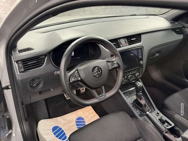 Skoda Octavia 2.0 TDI RS 4x4 DSG*Navi*LED*ACC*VC*PDC* Klima