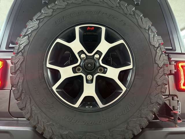 Jeep Wrangler Rubicon Unlimit. LED LEDER MOTORSCHADEN