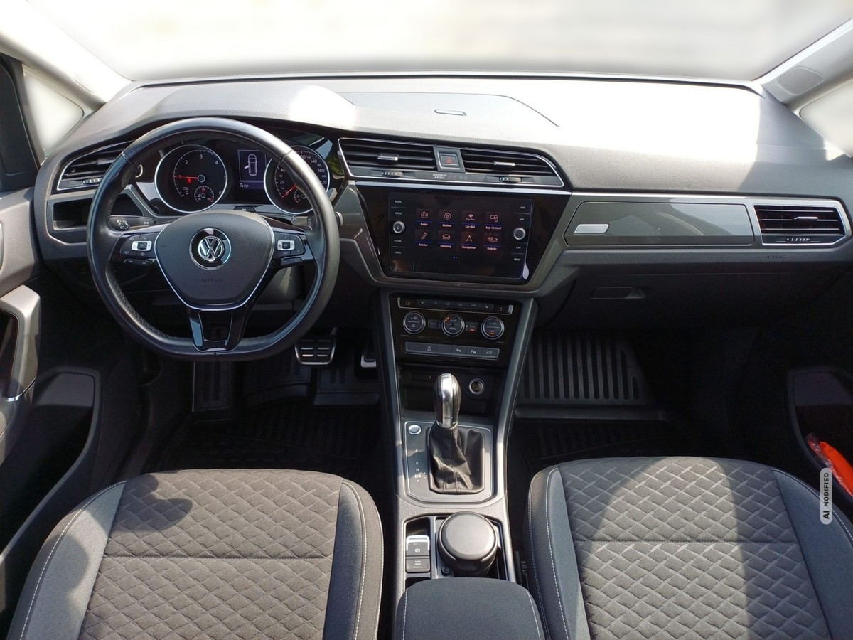 Volkswagen Touran 1.6 TDI Join 7-Sitzer AHK Sitzh. LED App Navi ACC