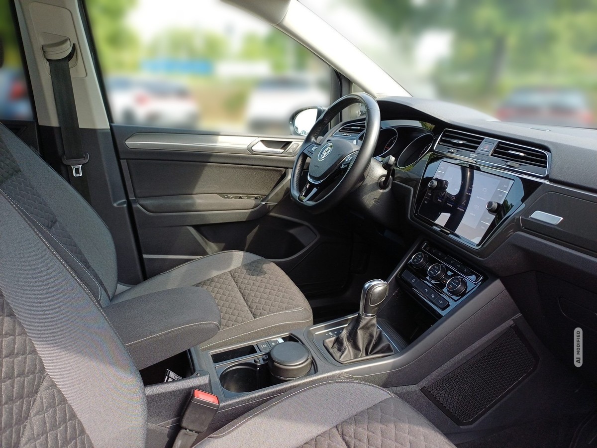 Volkswagen Touran 1.6 TDI Join 7-Sitzer AHK Sitzh. LED App Navi ACC