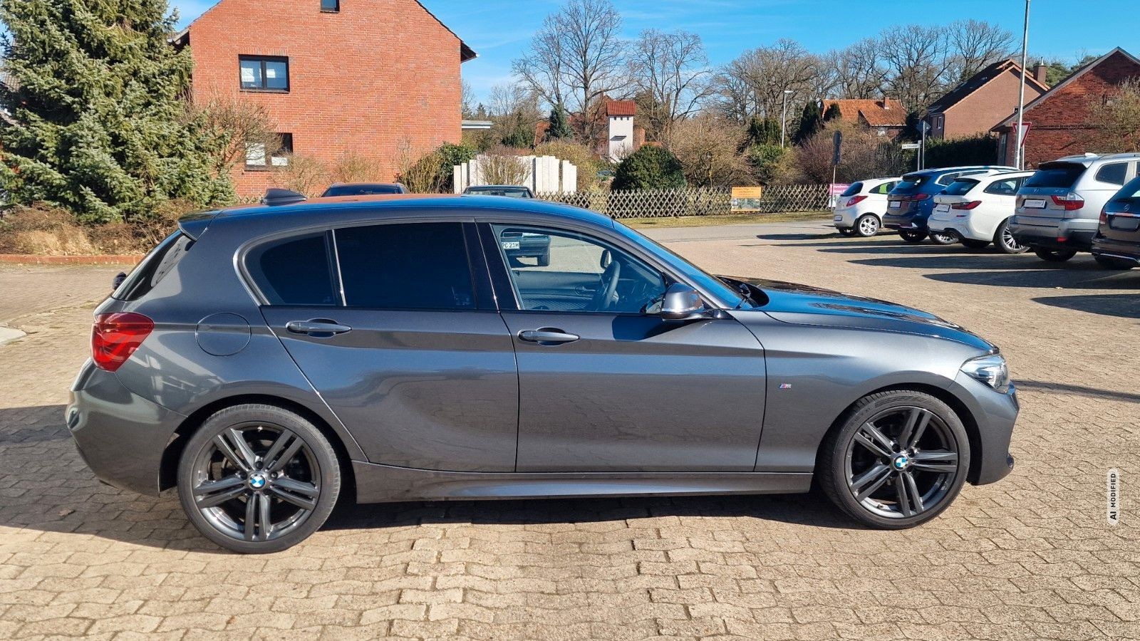 BMW 118 i M Sport Paket S/W Räder Shadow Line