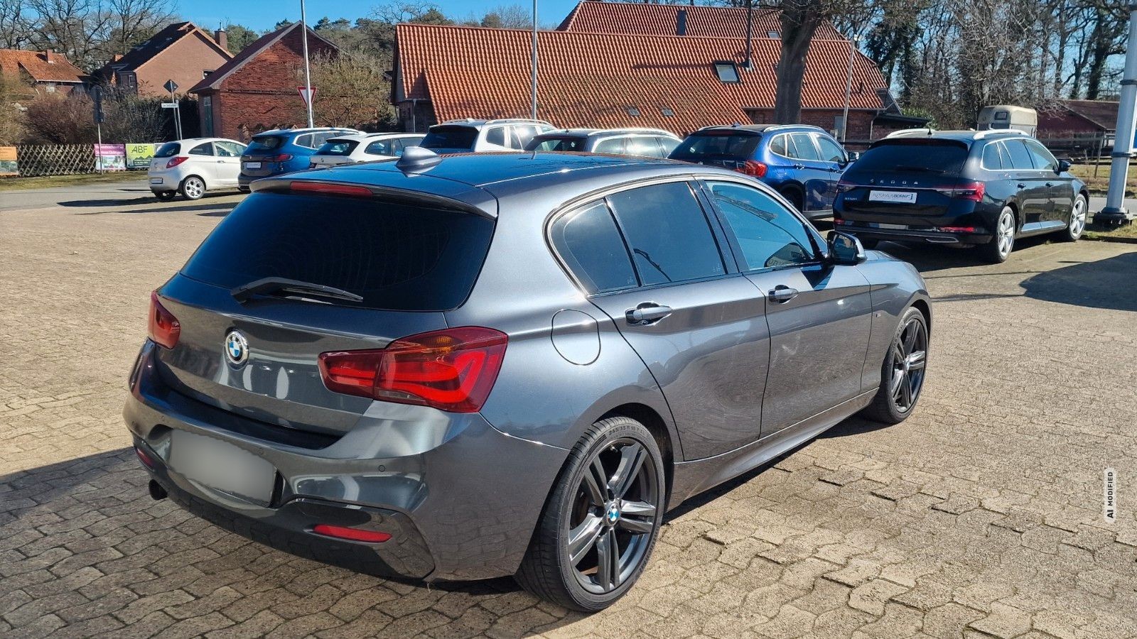 BMW 118 i M Sport Paket S/W Räder Shadow Line