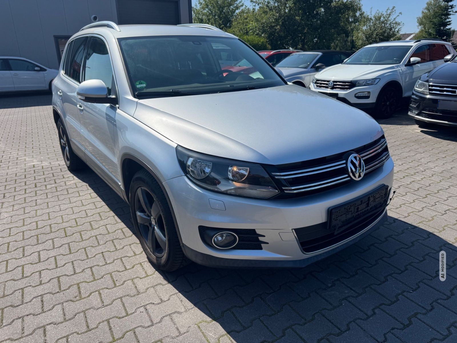 Volkswagen Tiguan Sport & Style BMT Navi SHZ Temp Klima TOP