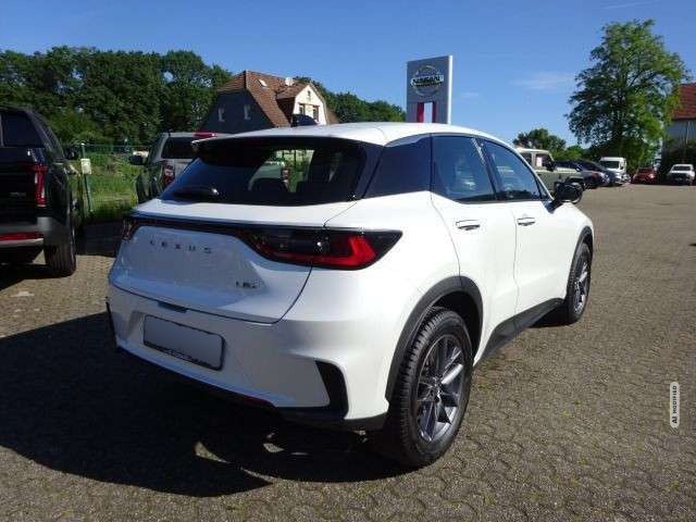 Lexus LBX 1.5 FWD Basis Kamera Navi Klima SHZ