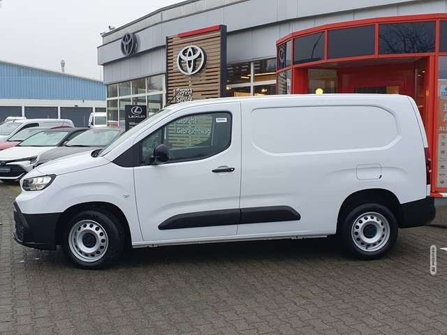 Toyota Proace City L1 1,5-l D-4D S&S Meister  + Navi