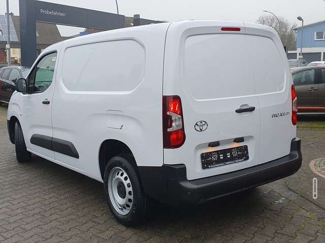 Toyota Proace City L1 1,5-l D-4D S&S Meister  + Navi