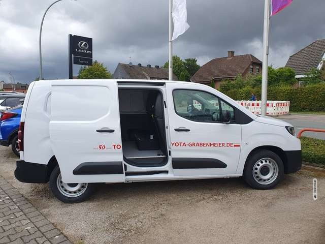 Toyota Proace City L1 1,5-l D-4D S&S Meister  + Navi