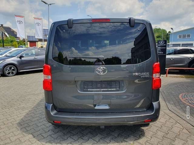 Toyota Proace 2,2-l-D L1 (8-Si.) Autm. Verso Teamplayer
