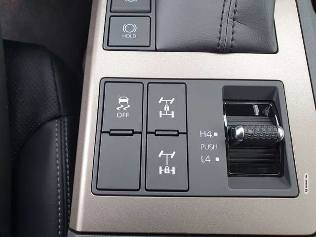 Toyota Land Cruiser 2.8 D-4D Mild-Hybrid Automatik Executive (250/J25)
