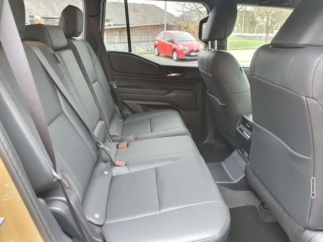 Toyota Land Cruiser 2.8 D-4D Mild-Hybrid Automatik Executive (250/J25)