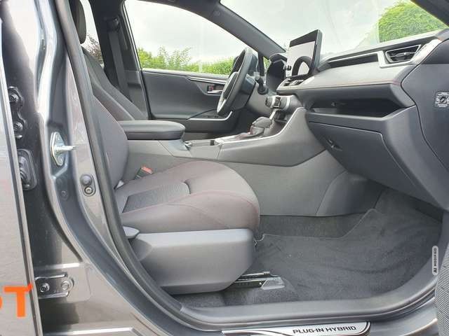 Toyota RAV 4 Plug-in-Hybrid Teamplayer (XA5)