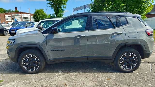 Jeep Compass 1.3 T4 4xe PLUG-IN HYBRID High Upland LED