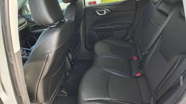 Jeep Compass 1.3 T4 4xe PLUG-IN HYBRID High Upland LED