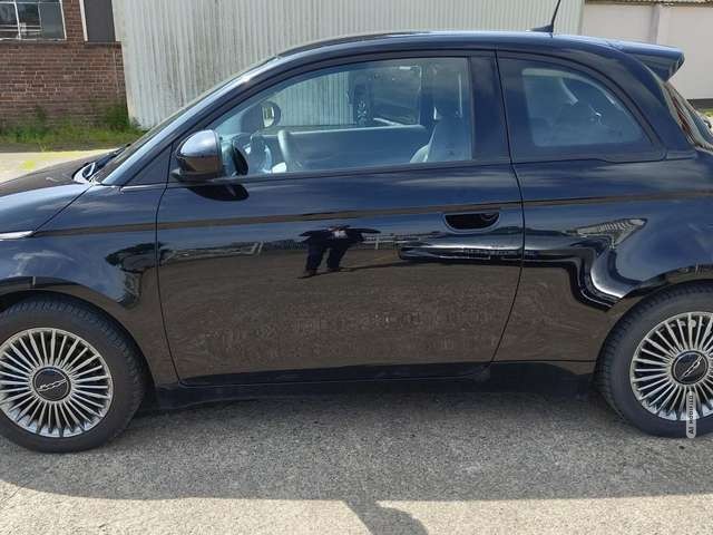 Fiat 500e 3+1 Icon 42kwh Klimaautomatik Bluetooth Klima