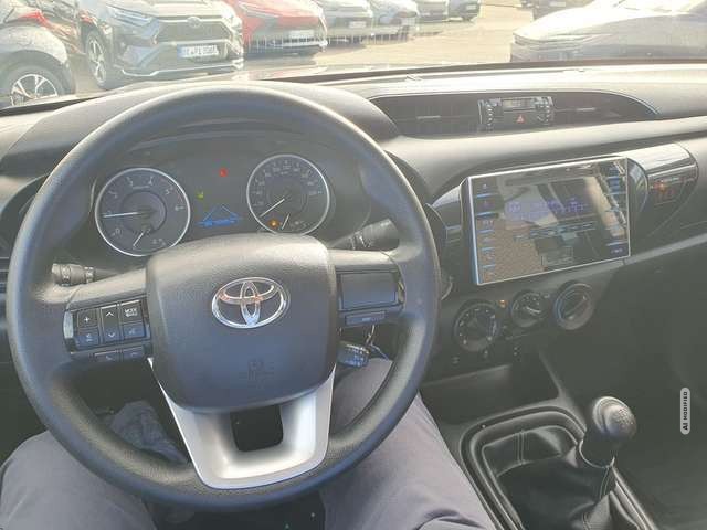 Toyota Hilux 4x4 Double Cab Duty