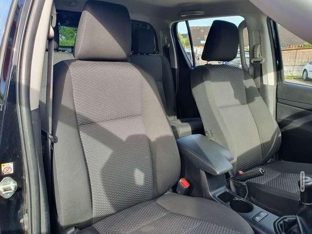 Toyota Hilux 4x4 Double Cab Duty