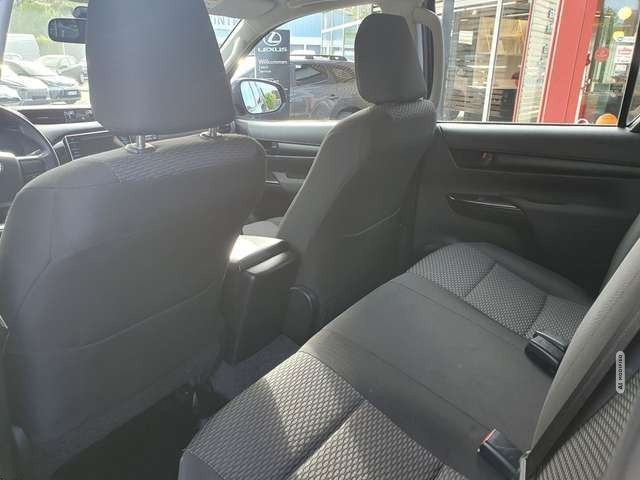 Toyota Hilux 4x4 Double Cab Duty
